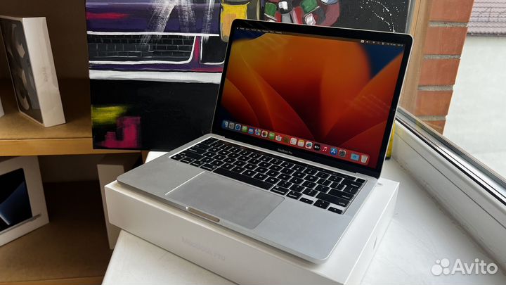 MacBook Pro 13 2022 m2 новый