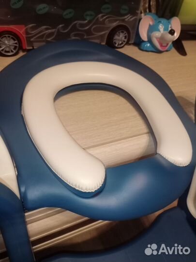 Сиденье для унитаза со ступенькой