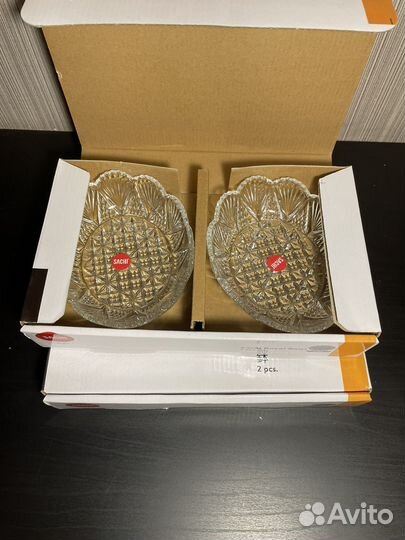 Салатники, масленка, конфетница