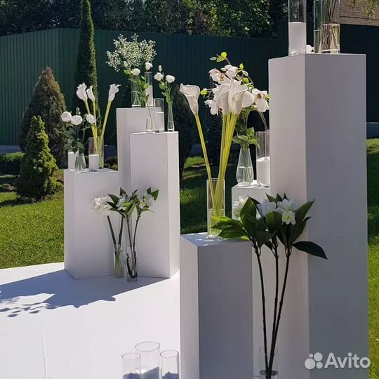 Сдам в аренду подиум, кубы,стол,каркасы для декора