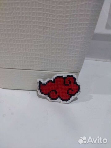 Значок ручной работы Акацуки красное облако. 4,5см