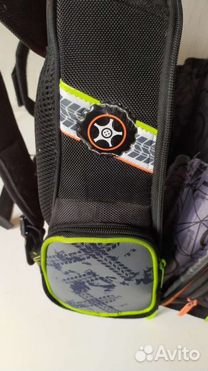 Ранец школьный для мальчика Hummingbird, рюкзак