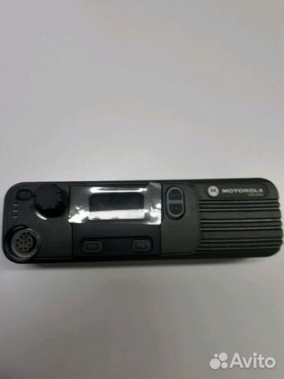 Передняя панель радиостанции DM3400