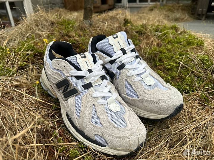 Кроссовки New Balance 1906D Beige весна-лето