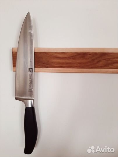 Деревянный магнитный держатель для ножей