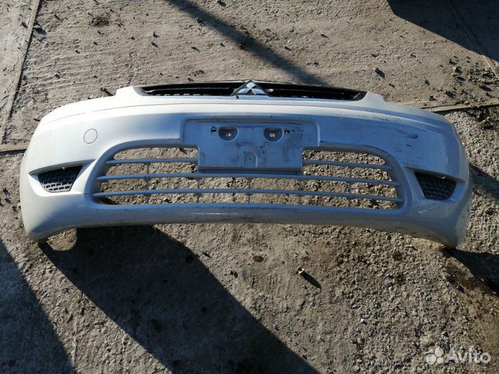 Бампер передний Mitsubishi Colt Z21