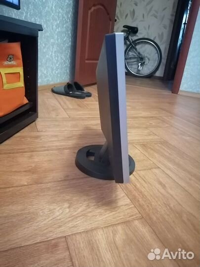 Монитор для компьютера 19