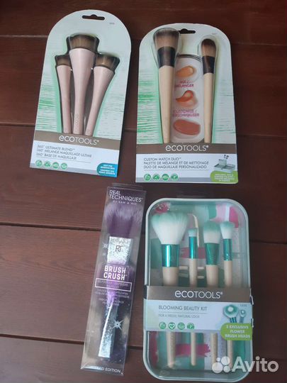 Кисти Real Techniques и Ecotools