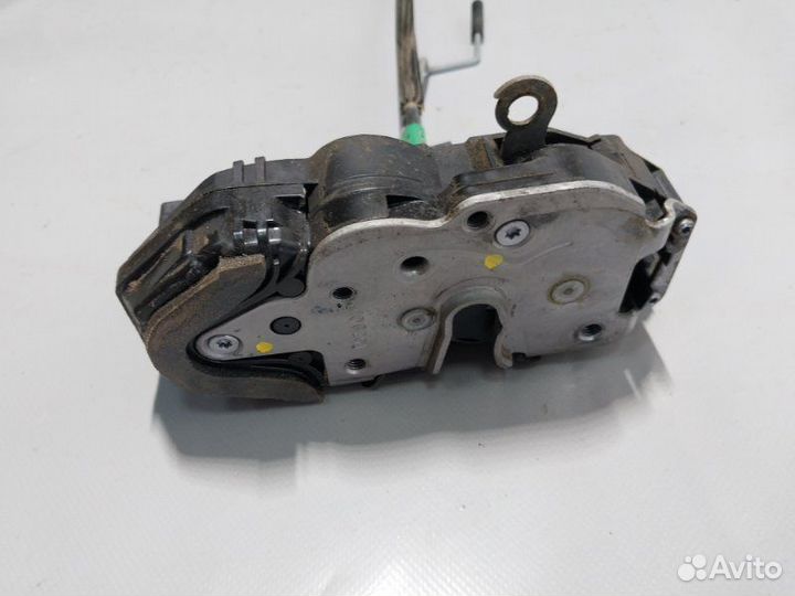 Замок двери задний правый Chevrolet Cruze седан