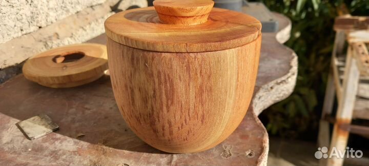 Сахарница из дерева