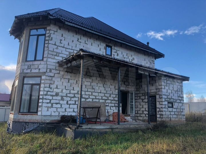 Дом 415 м² на участке 8 сот.