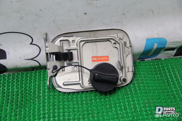 Лючок бензобака Nissan Fuga PY50-304526 VQ35HR