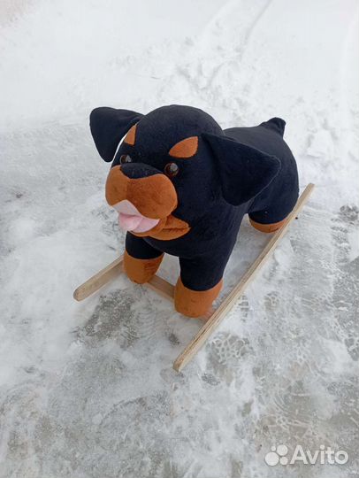 Собака качалка