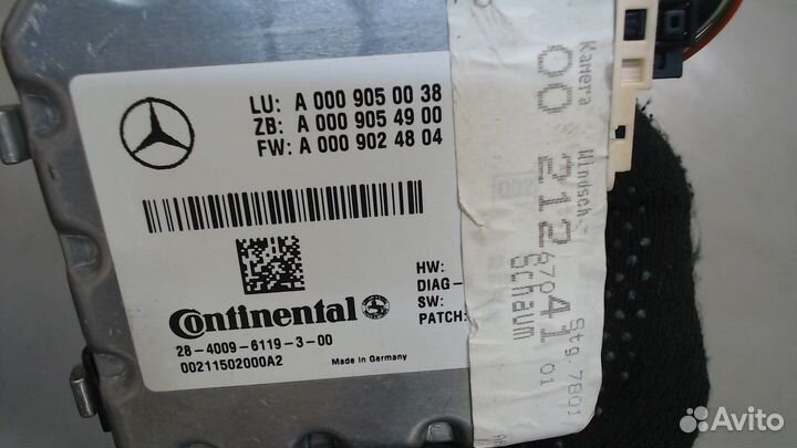 Камера переднего вида Mercedes E W212, 2011