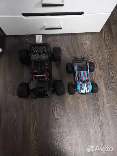 Машинка на радиоуправлении внедорожник