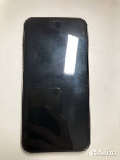Телефон iPhone 11