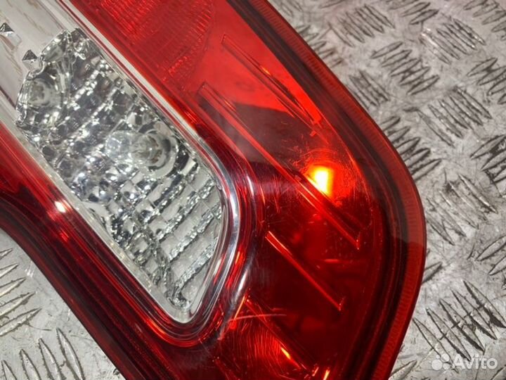 Фонарь внутренний задний левый Renault Koleos HY0