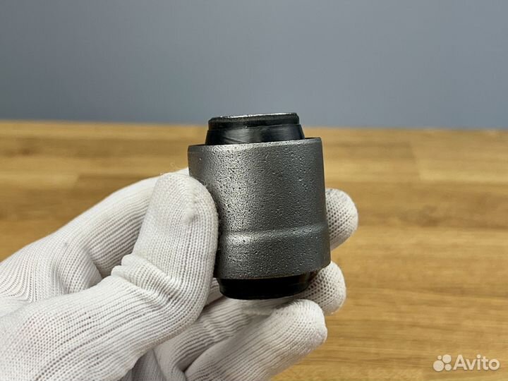 Сайлентблок задний поперечный развальный