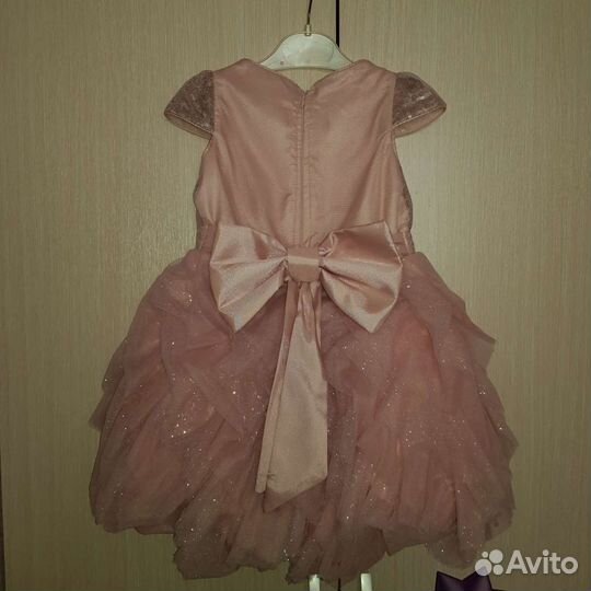 Платья нарядные