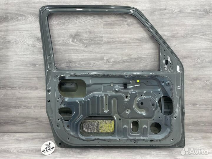 Дверь левая Suzuki Jimny