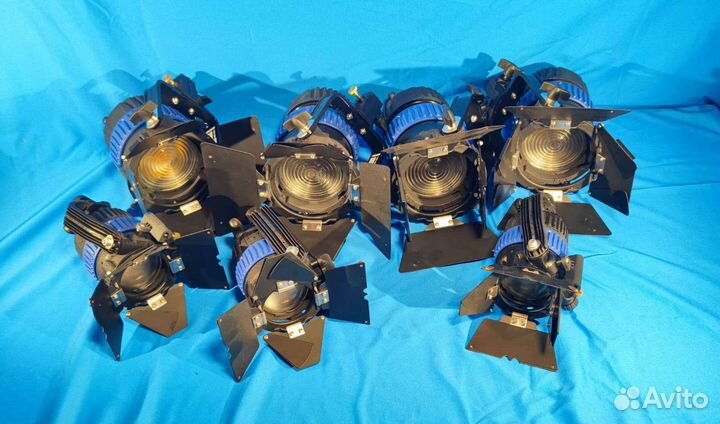 Студийный Свет Logocam LED BM-80 DMX/BM-50