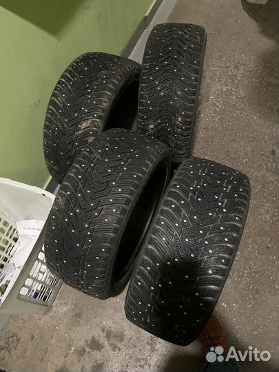 Nokian Tyres Hakkapeliitta 8 235/45 R18