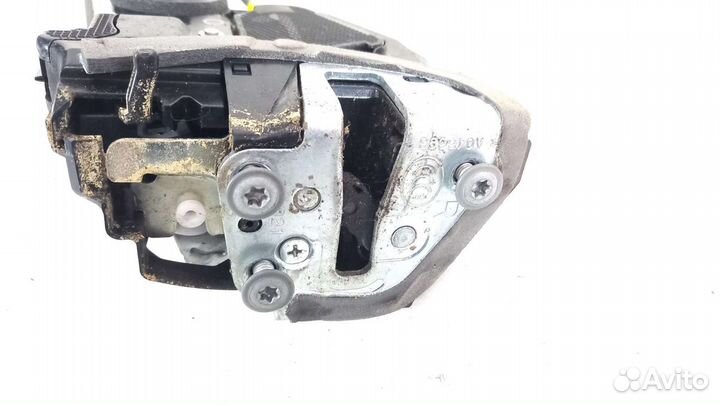 Замок задней правой двери Toyota Camry XV50-55