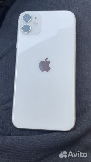 Телефон iPhone 11