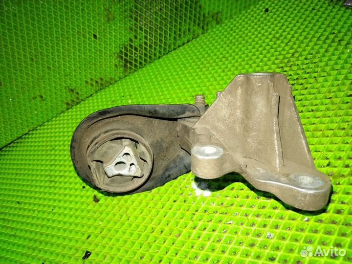 Кронштейн опоры кпп Ford Focus 2