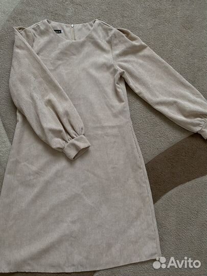Женское платье 44