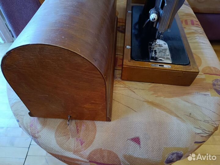 Швейная машина подольская