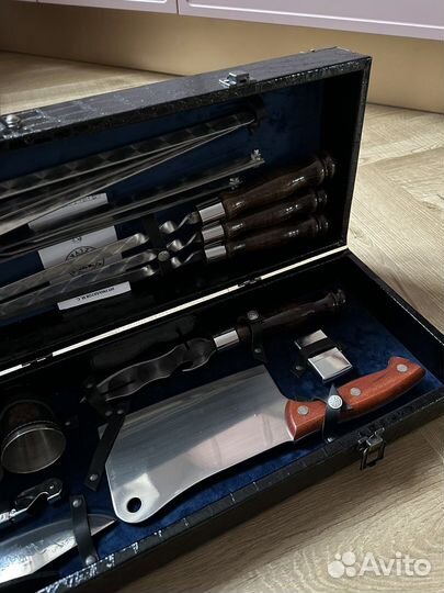 Шашлычный набор с шампурами-подарочный