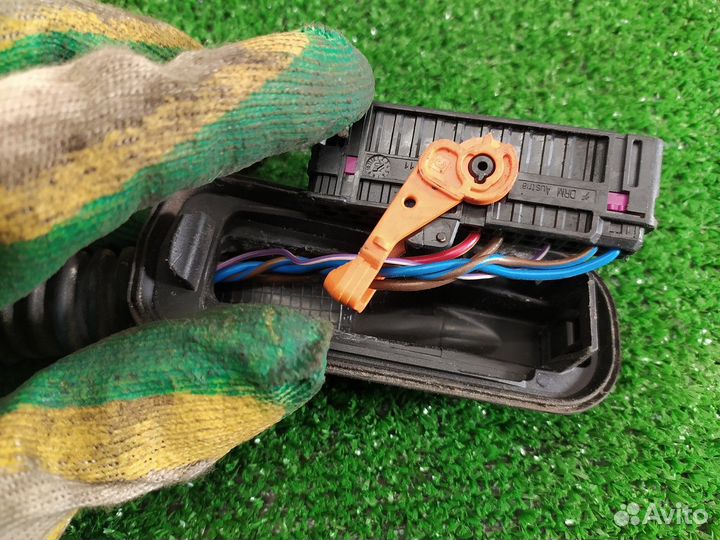 Проводка двери задней левой L Skoda Superb