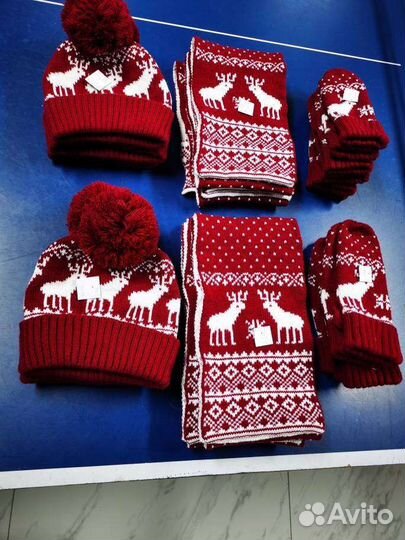 Шапочка,шарф и варежки с оленями детские