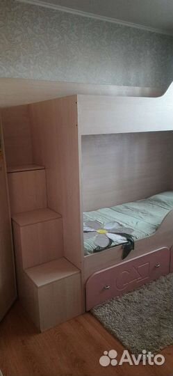 Двухъярусная кровать