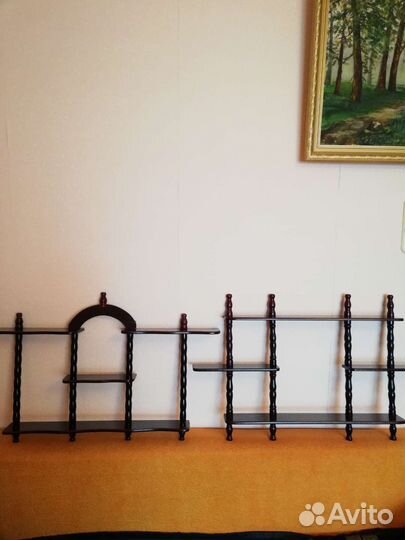 Полка настенная 2 штуки в наличии