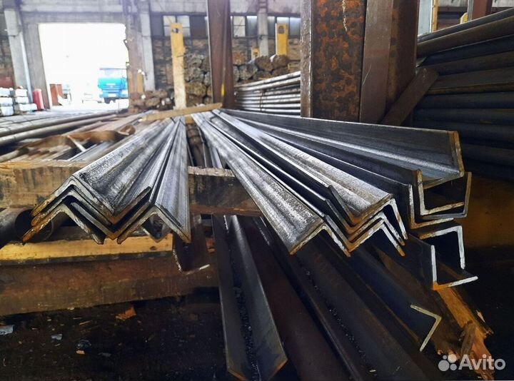 Уголок металлический 75х75х8 6 м Ст3