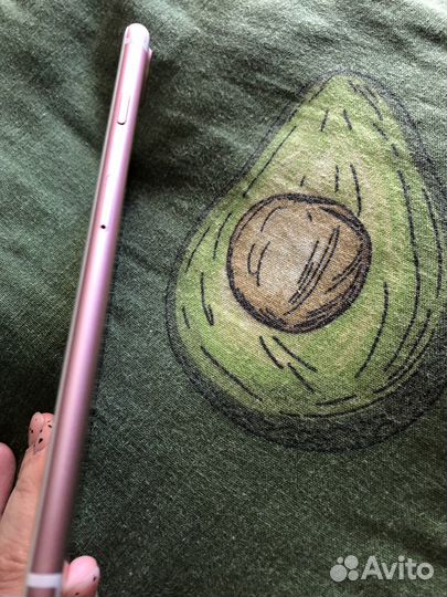 Телефон iPhone 7 plus