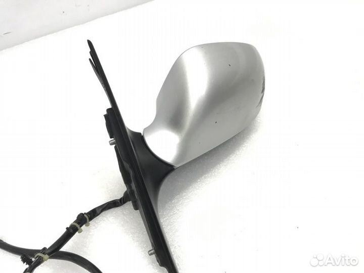 Зеркало заднего вида боковое левое Audi A8 D3 BVJ