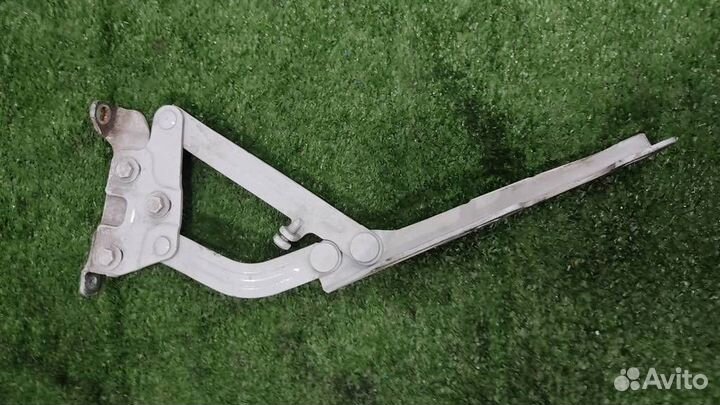 Петля капота правая Opel Corsa D 2011