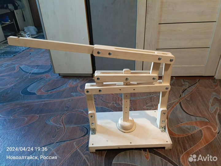 Двухрычажный пресс для сыра