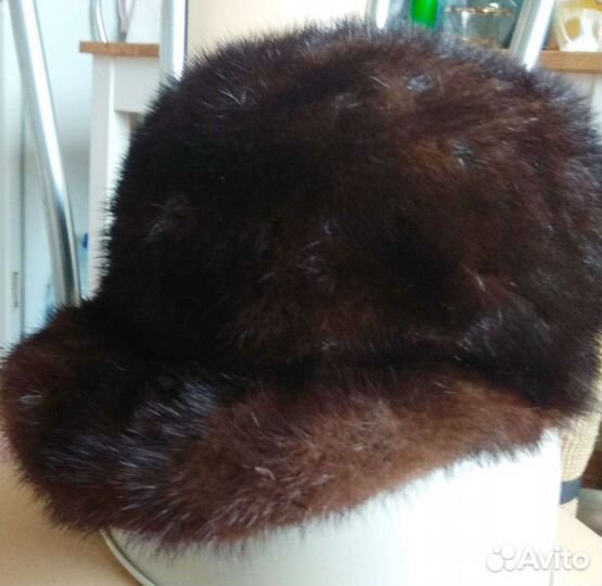 Норковая шапка с козырьком