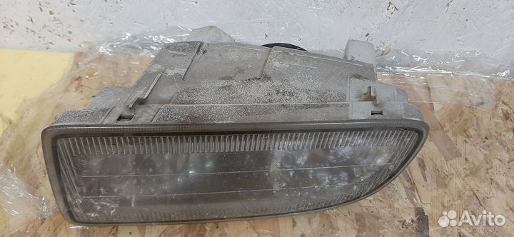 Противотуманная фара левая Toyota land cruiser 100
