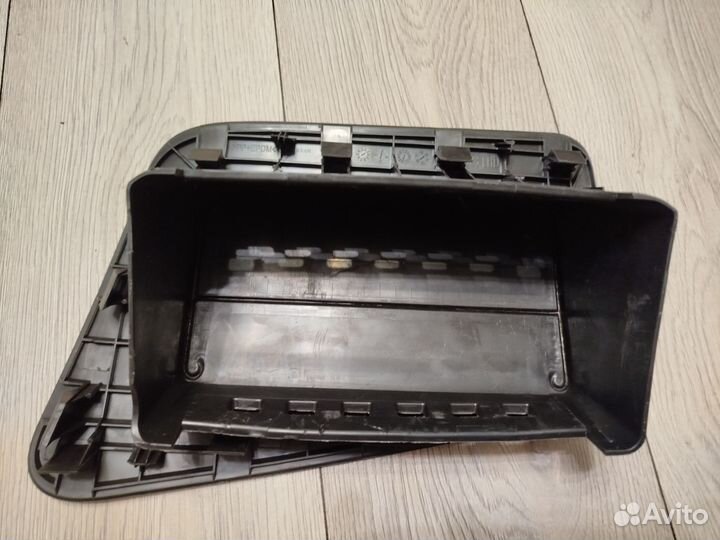 Крышка пассажира AirBag на Nissan Juke