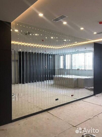 Зеркало.Зеркальное панно