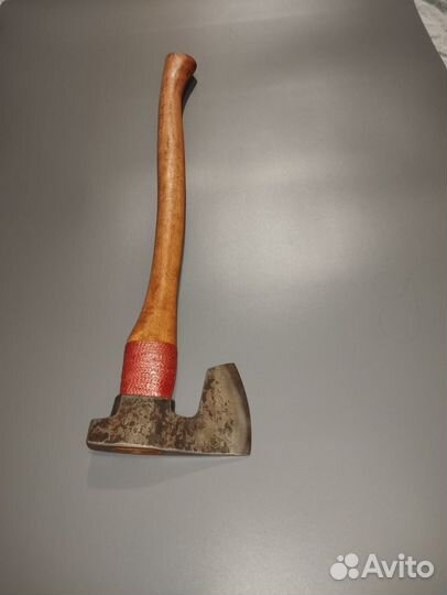 Топор Люрик