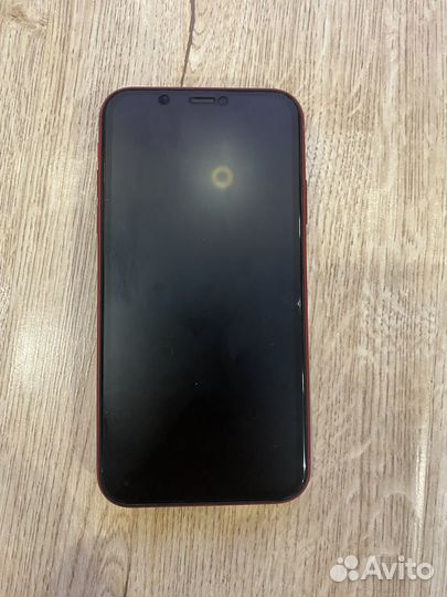 Телефон iPhone 11 red