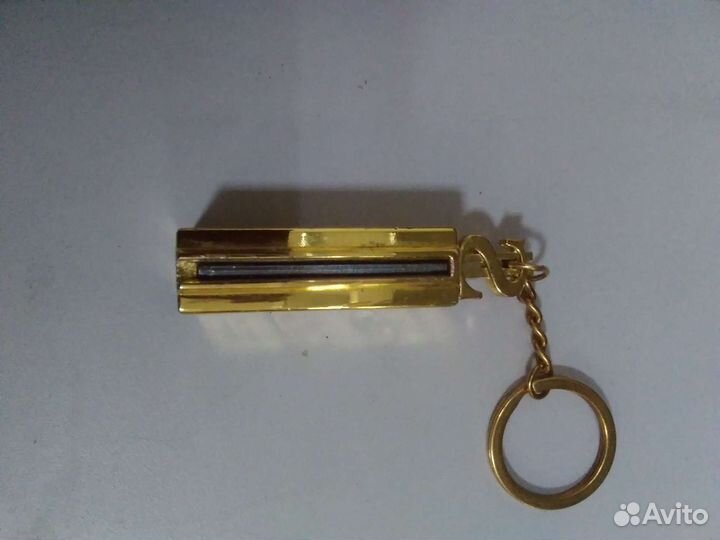 Зажигалка бензиновая