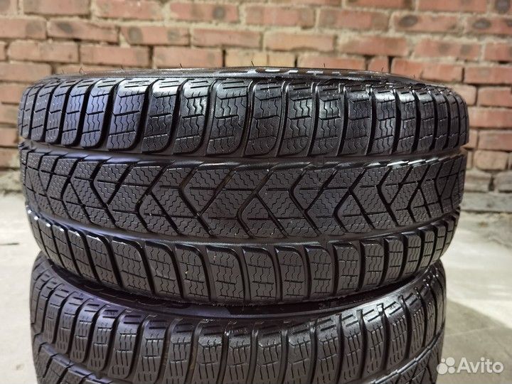 Pirelli Winter Sottozero 3 205/40 R17 84H