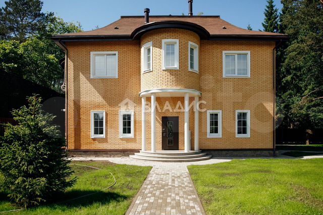 Дом 400 м² на участке 15 сот. в аренду в Санкт-Петербурге | Снять дом в ...